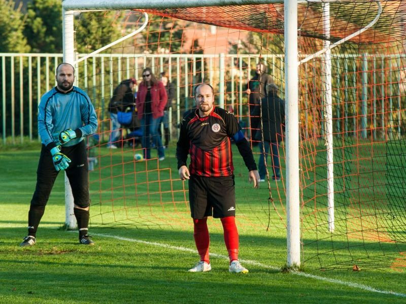 Ladislav Rác (v modrém) - Sparta Lužná