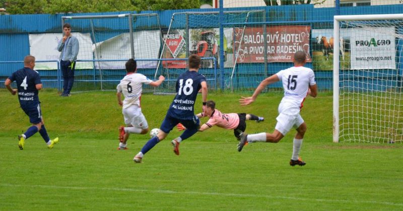 Zdroj foto: sfkvrchovina.rajce.idnes.cz - Václav Horyna 5. 6. 2022 fotbalunas.cz