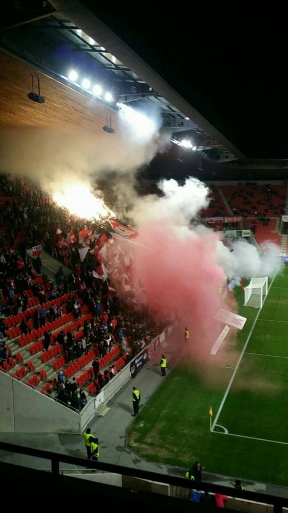 Tribuna Sever ve svém živlu.