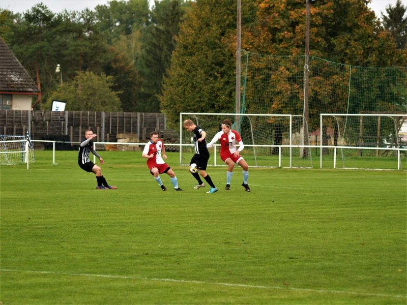 Autor fotek: Vladislav Havlena - archivní foto z podzimního zápasu Slavie s Malšovicemi 