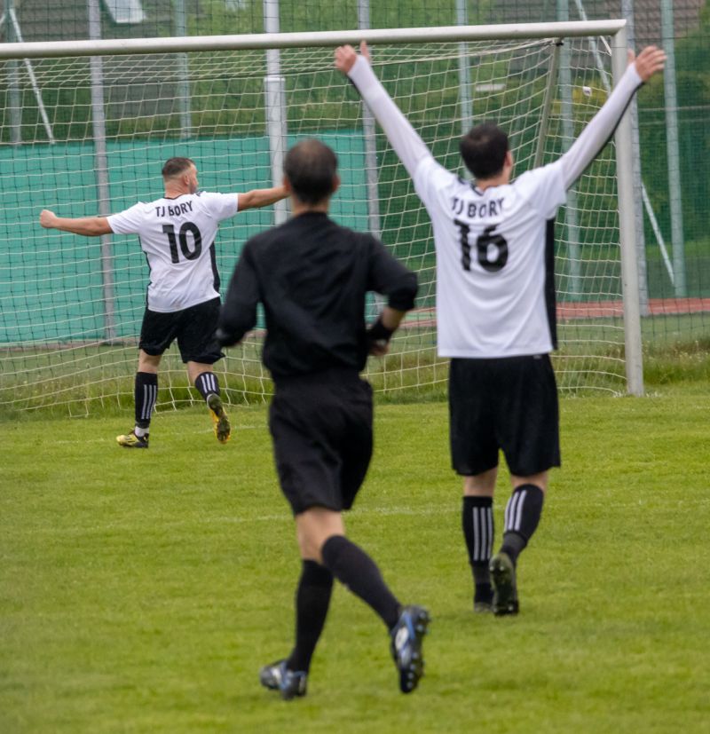 Autor fotek: TJ Družstevník Bory / FB, FK TJ Radešínská Svratka / FB, SK FC Křižanov / FB 