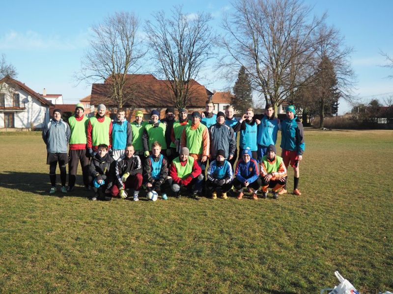 Vedoucí tým Okresního přeboru SK FC Křižanov nezahálel ani v zimě. Snímek je ze Silvestrovského utkání.