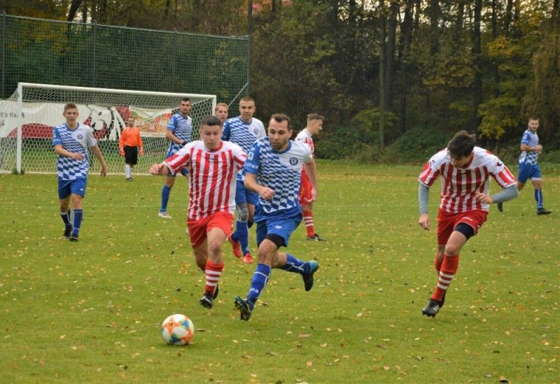 Jan Janovský - SK Horní Suchá (uprostřed)