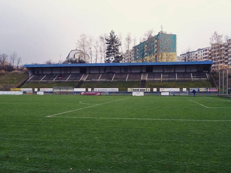 @stadiumhoppers FK Blansko - FK Šumperk 2:1 (11.11.2017) Thanks so much for the support you have given us we have now hit 5,000 Followers next stop 10k 