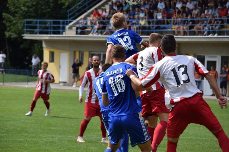 Fotbalisté Slavičína v nedělním derby proti Brumovu vyhráli 4:1 - foto: Zdeněk Rumlík