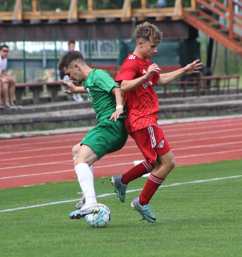 Filip Hofman v červeném, autor: Jak Klein