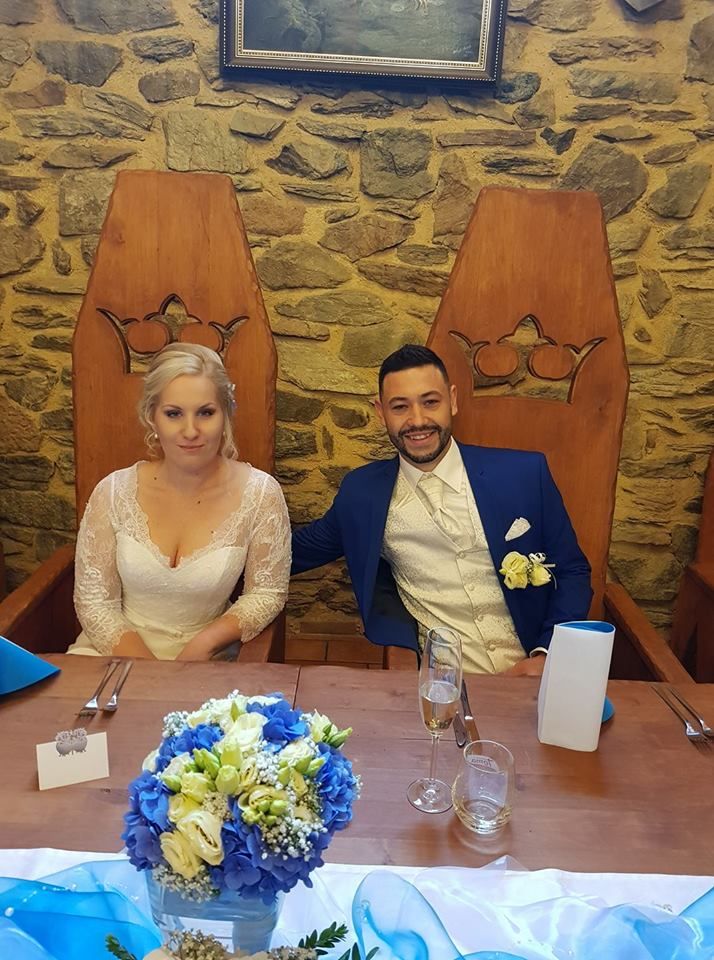 Jan Bežó se v sobotu oženil a v neděli už nechyběl na hřišti. Gratulujeme! / Zdroj: Facebook FKHořovicko