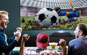 Vybíráte televizor pro to nejlepší sledování nejen fotbalových zápasů?  Odborník radí, co nepodcenit