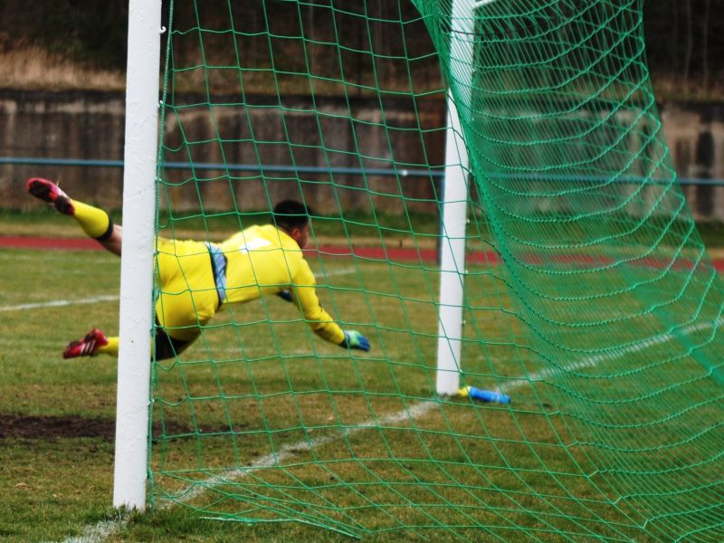 Viktor Malinovský, žlutý dres - FK Hředle