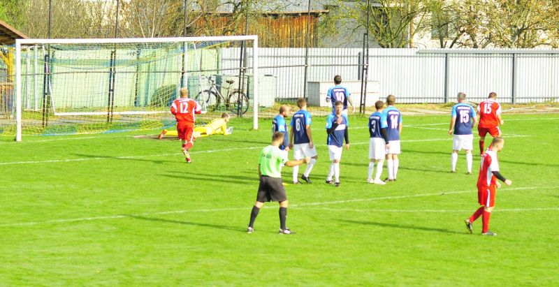 Obstřelení zdi a 1:0 pro domácí..