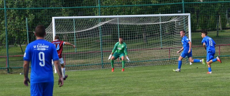 Jakub Talášek v gólové akci, která dostala domácí do vedení 2:1