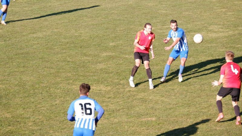 Zdroj: https://afk1994.rajce.idnes.cz/Nedele_13.3.2022_MU_I.A.trida_sk.B_Spartak_Pruhonice_-_FK_Caslav_B_9_2_4_0/