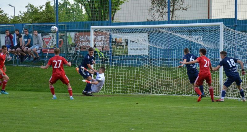 Zdroj foto: sfkvrchovina.rajce.idnes.cz - Václav Horyna 23. 5. 2022 fotbalunas.cz